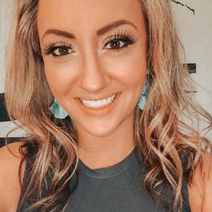 Meet your Posher, Jolynn